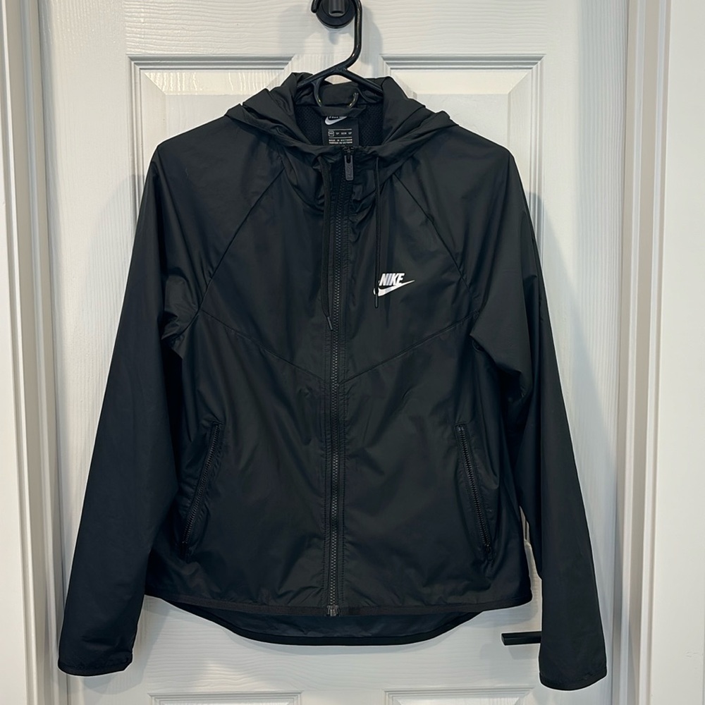 NWOT Nike Windrunner Training Hooded Jacket